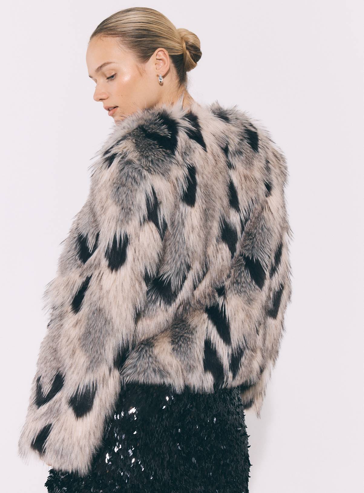 Collarless Fur Crop Jacket XXL - Image 4